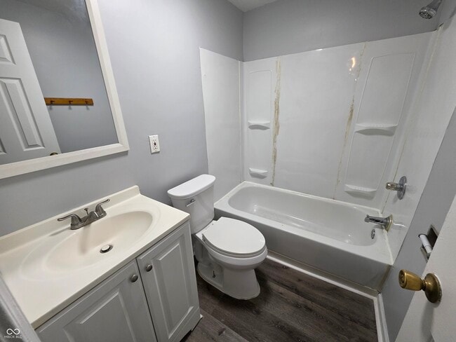 Building Photo - 1219 N Rural St