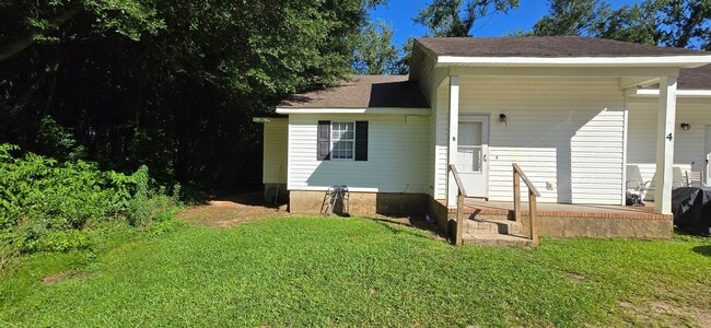 Primary Photo - 803 Ruby St