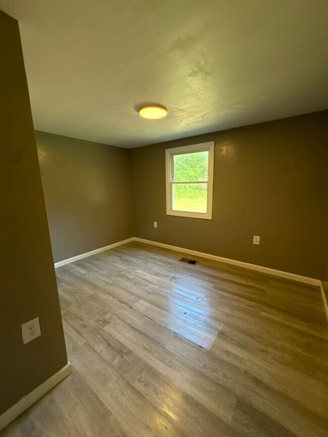 Building Photo - 63 Co Rd 4050