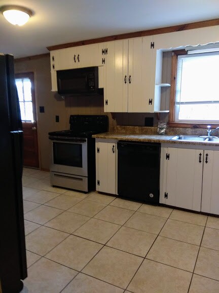 Building Photo - 3908 Yarbrough Ave