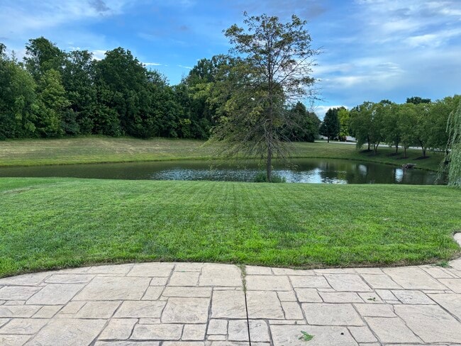 Building Photo - 5895 Mill Oak Dr