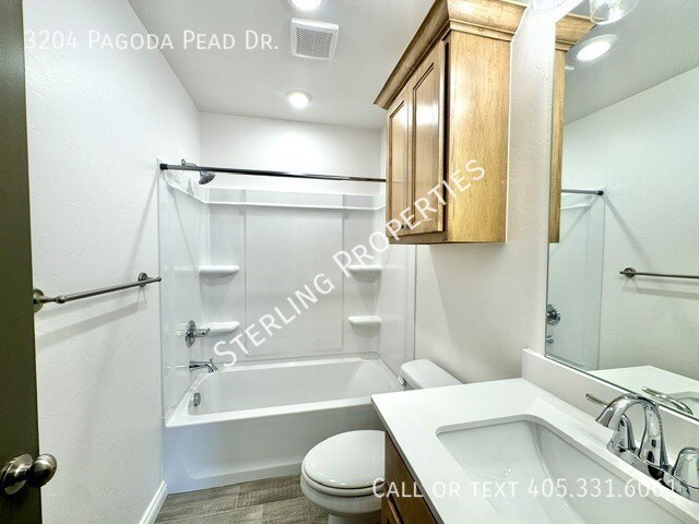 Building Photo - 3204 Pagoda Pead Dr