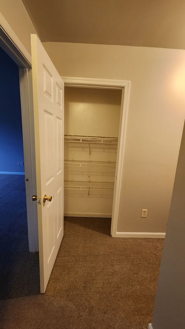 Building Photo - Affordable 2 bedroom / 1 bathroom townhome.