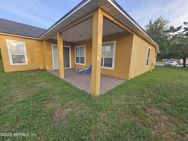 Building Photo - 10153 Carriage House Ct