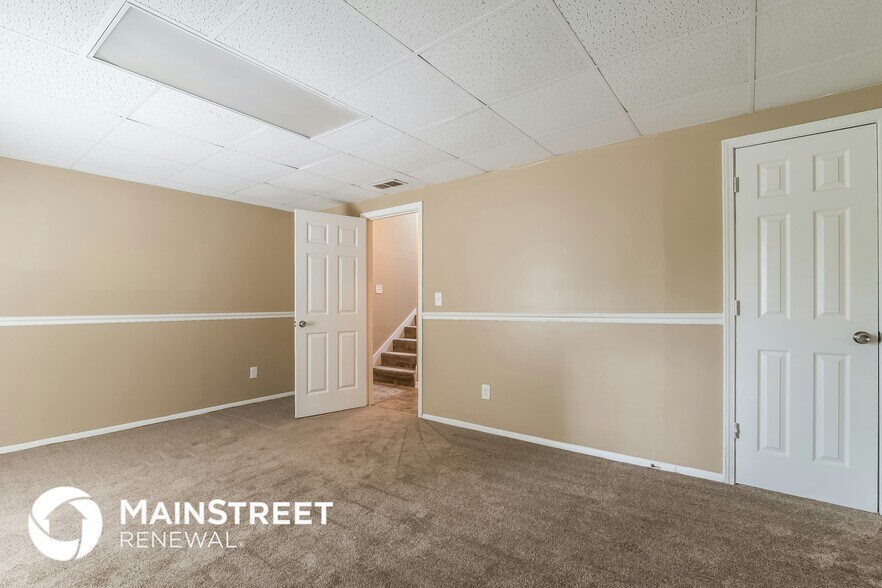 Building Photo - 5075 Memory Ln