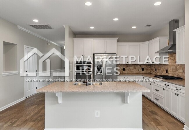 Building Photo - 205 Clear Sky Ln