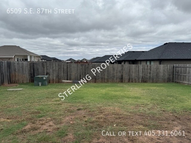 Building Photo - 6509 SE 87th St