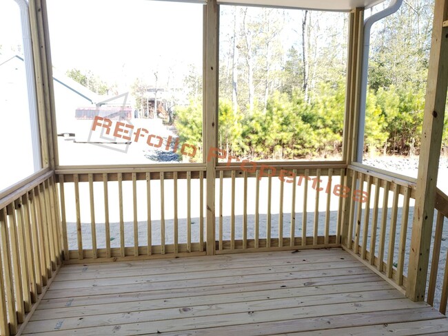 Building Photo - Charming 4 Bedroom, 2.5 Bath, 2-Car Garage...