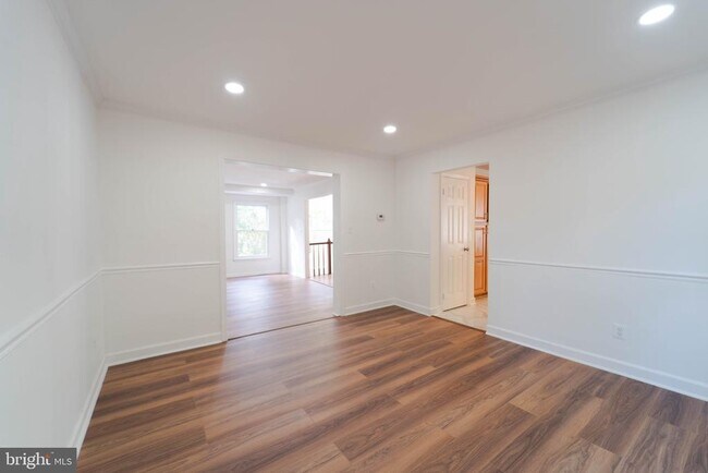 Building Photo - 3244 Titanic Dr