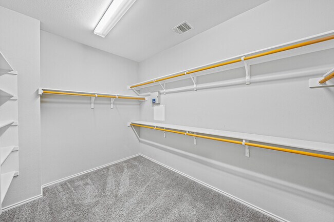 Building Photo - 3651 Sandy Brook Dr
