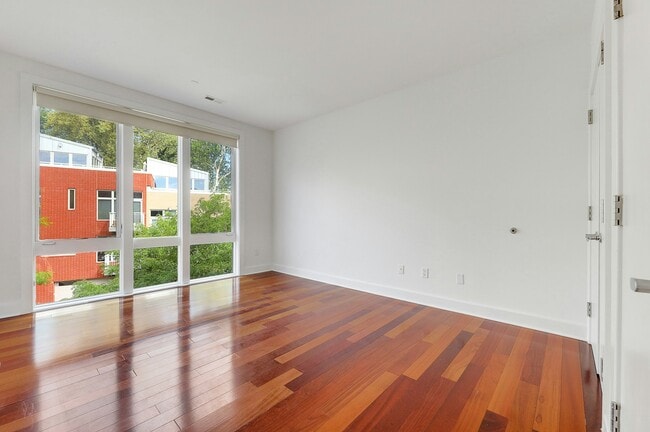 Building Photo - 22 Vela Way