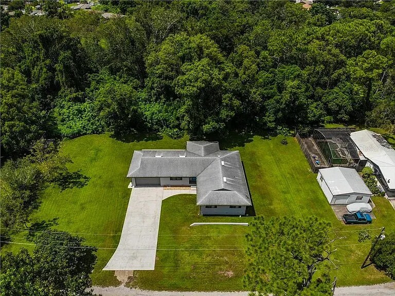 0.6 acre lot - 4476 Fairview Ave