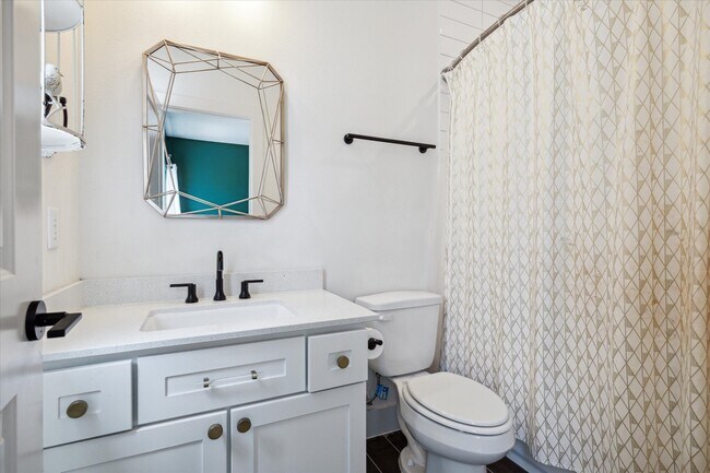 Building Photo - 1747 Ojeman Spring Ln