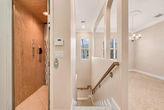 Building Photo - 9778 Bowline Dr