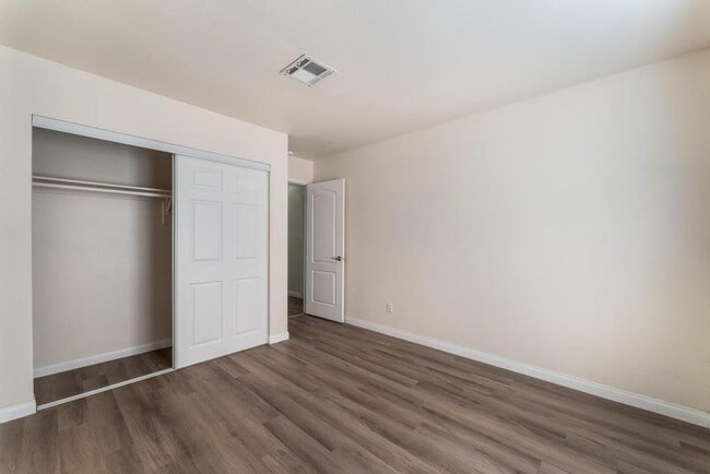 Building Photo - This beautifully renovated 2-bedroom, 2-bath condo is ready for immediate move-in!