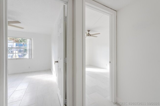 Building Photo - 108 Normandy Ln