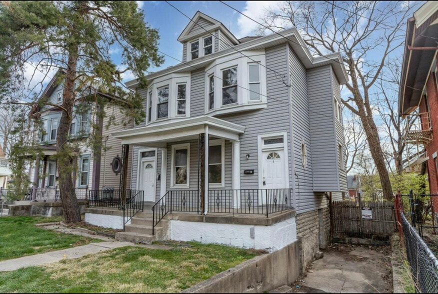 Primary Photo - 2314 Highland Ave