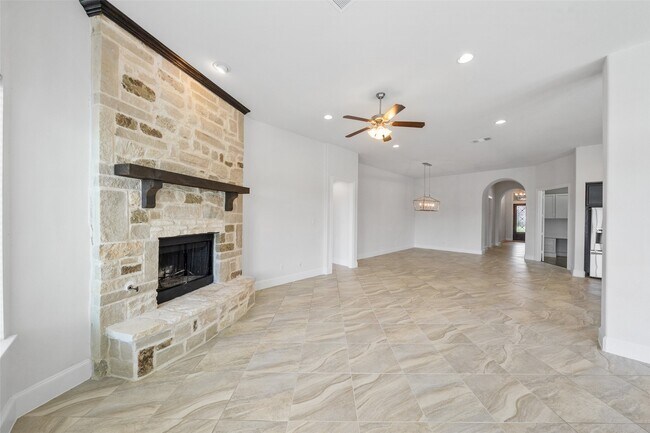 Building Photo - 752 Mayhill Ridge Ln