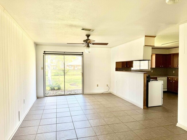 Building Photo - 10389 Browning Dr