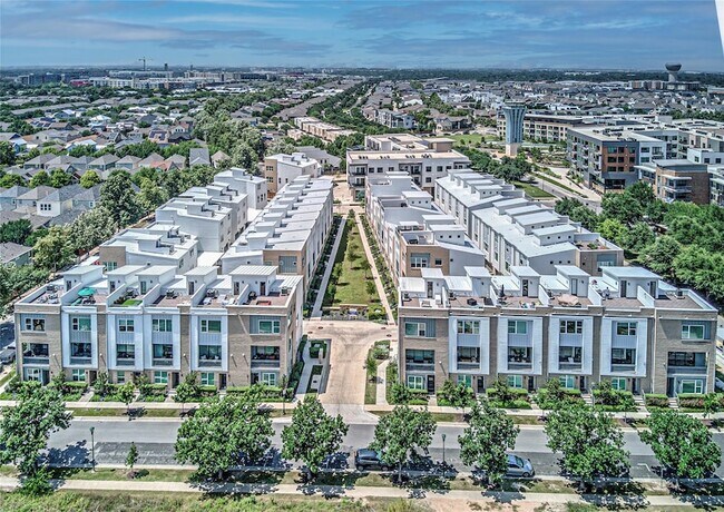 Building Photo - 2805 McCurdy St