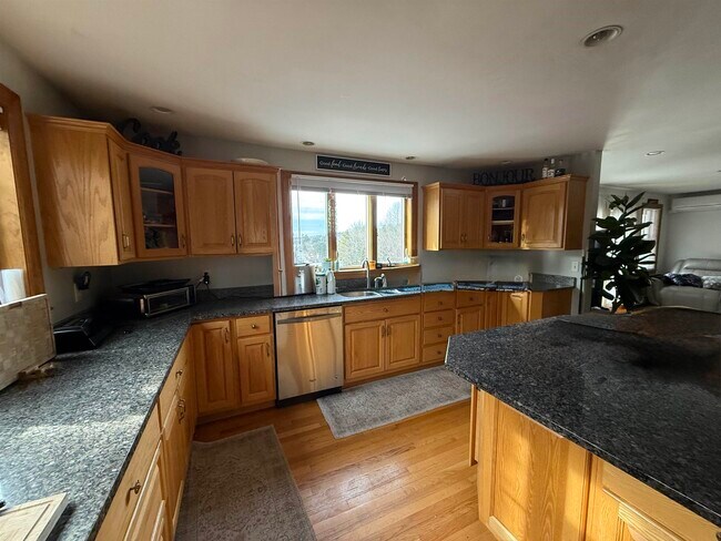 Building Photo - 116 Hilliard Rd