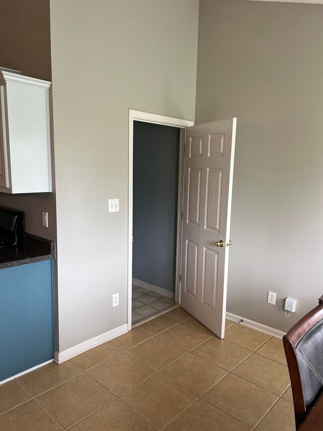 Building Photo - 9837 Oldham Dr
