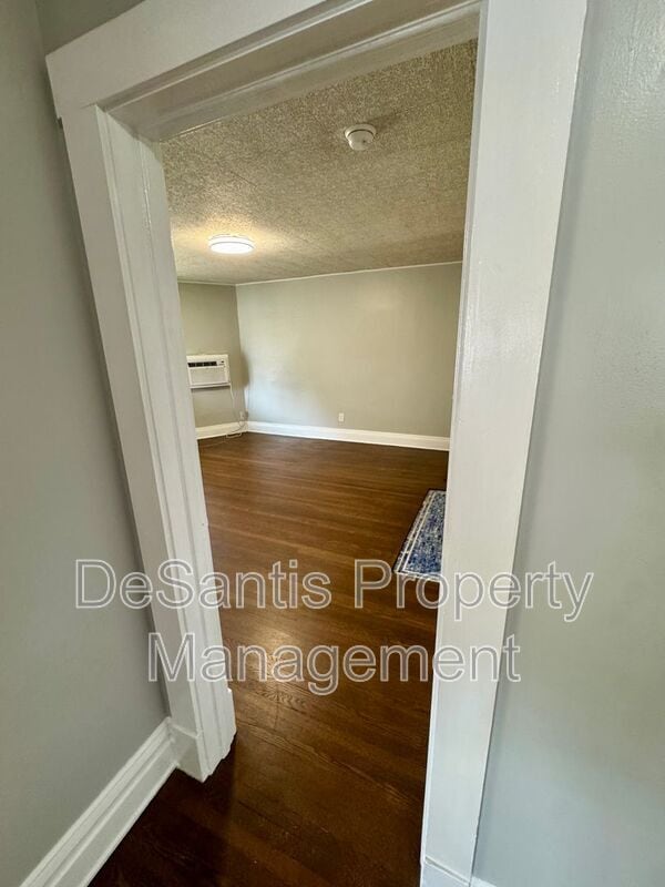 Building Photo - 227 5th Ave