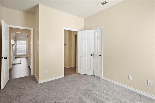 Building Photo - 15004 Waters Dr