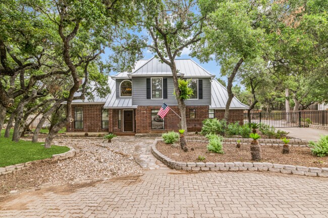 Primary Photo - 913 Misty Water Ln