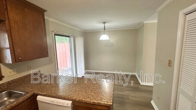 Building Photo - 4609 Lavista Ct