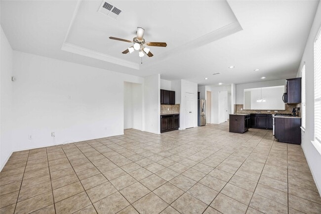 Building Photo - 5803 Camelia Evergreen Ln