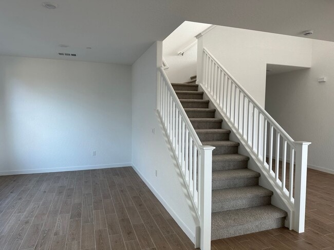 Building Photo - 1361 S Palm St
