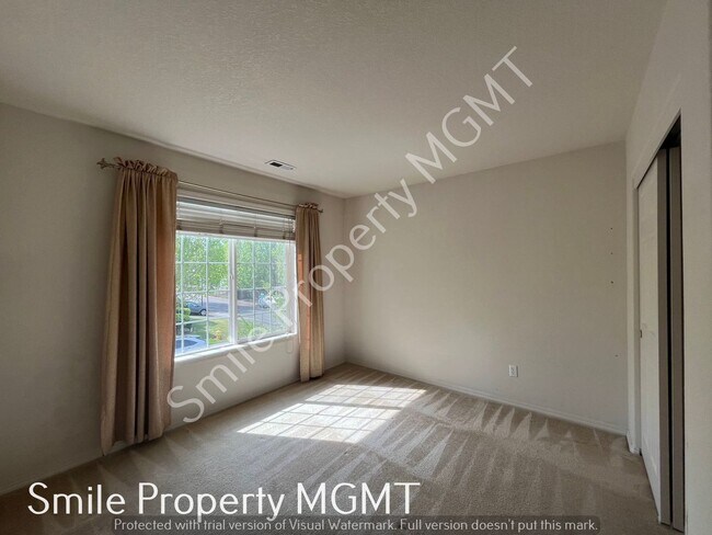 Building Photo - Spacious 3 Bedroom Home in Bethany neighborhood