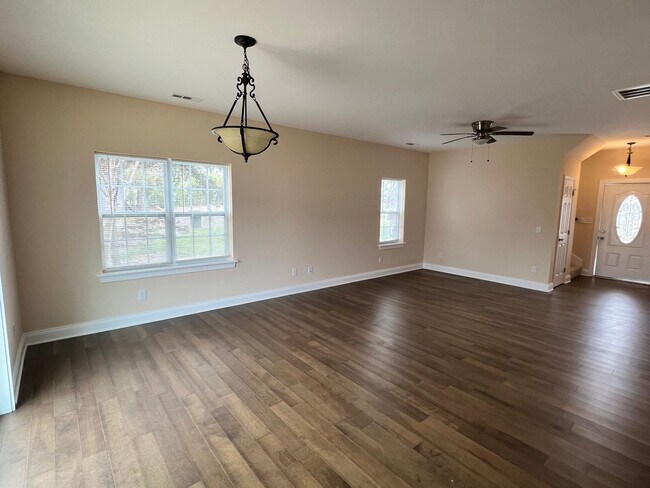 Building Photo - Stunning, Modern 4-Bed / 2.5-Bath Home for Rent – Less Than 20 Minutes to Downtown!