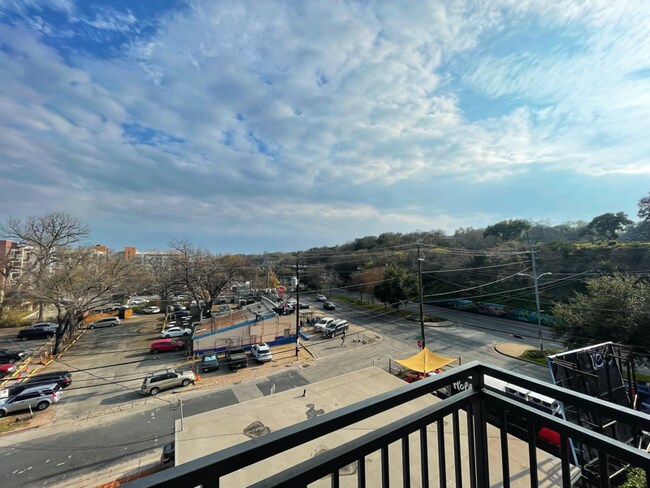 Building Photo - 1900 Barton Springs Rd