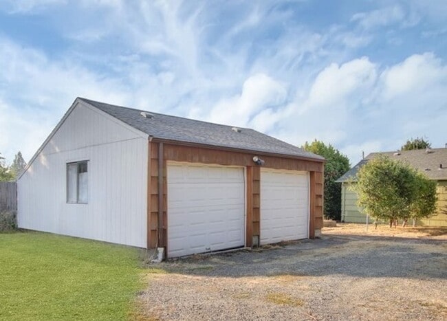 Building Photo - Adorable 1 bedroom/1bath Duplex in Tacoma ...