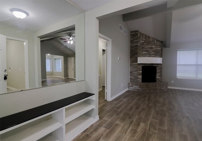 Building Photo - 2706 Orion Dr