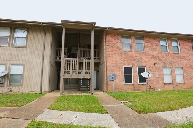 Primary Photo - 418 Garland Dr