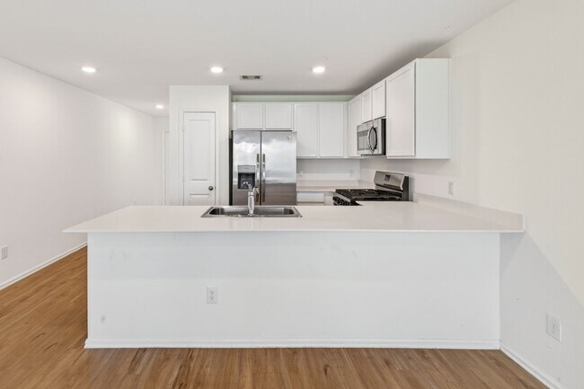 Building Photo - 1519 Twilight Grn Dr