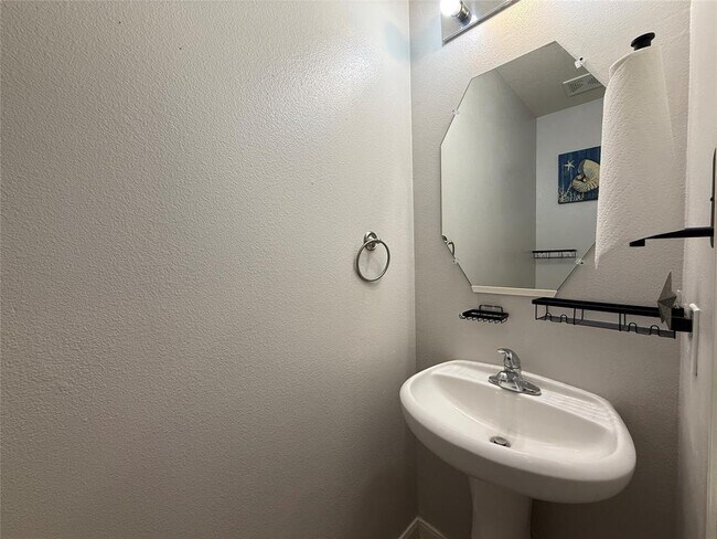 Building Photo - 10204 Dawn Brook Dr