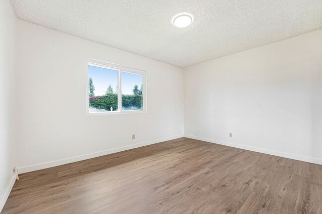 Building Photo - 913 Clay Ct