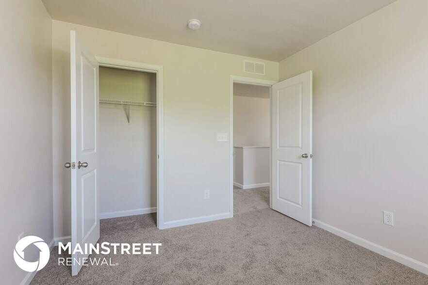 Building Photo - 13777 N Rising Sun Cir E