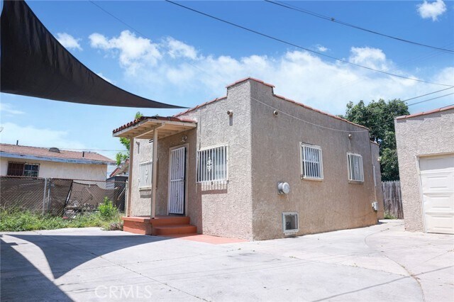 Building Photo - 1033 W 62nd St
