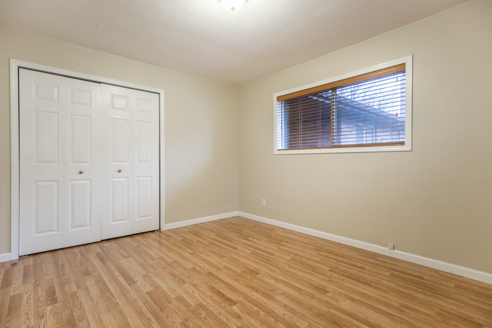 bedroom 1 - 5703 N Commercial Ave