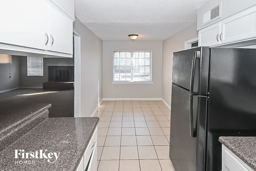 Building Photo - 3148 Glen Echo Dr