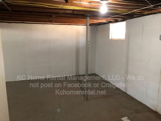 Building Photo - 8234 Main St