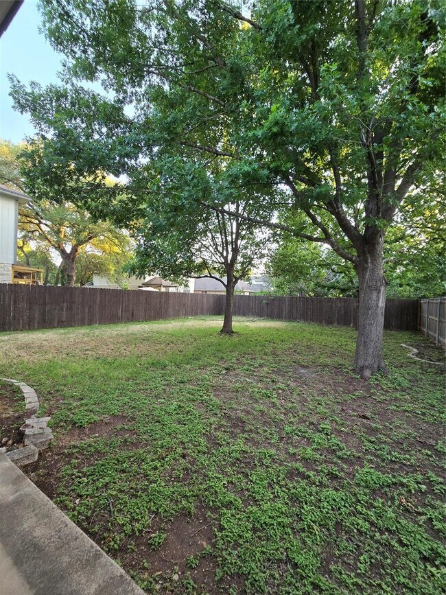 Building Photo - 8309 Dulac Dr