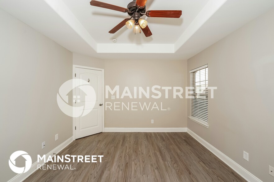 Building Photo - 50 Clover St