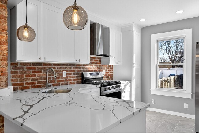 Building Photo - 854 John F. Kennedy Blvd