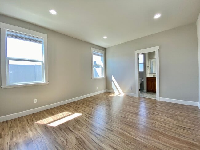Building Photo - Gorgeous 3 Bedroom Home in West Valley